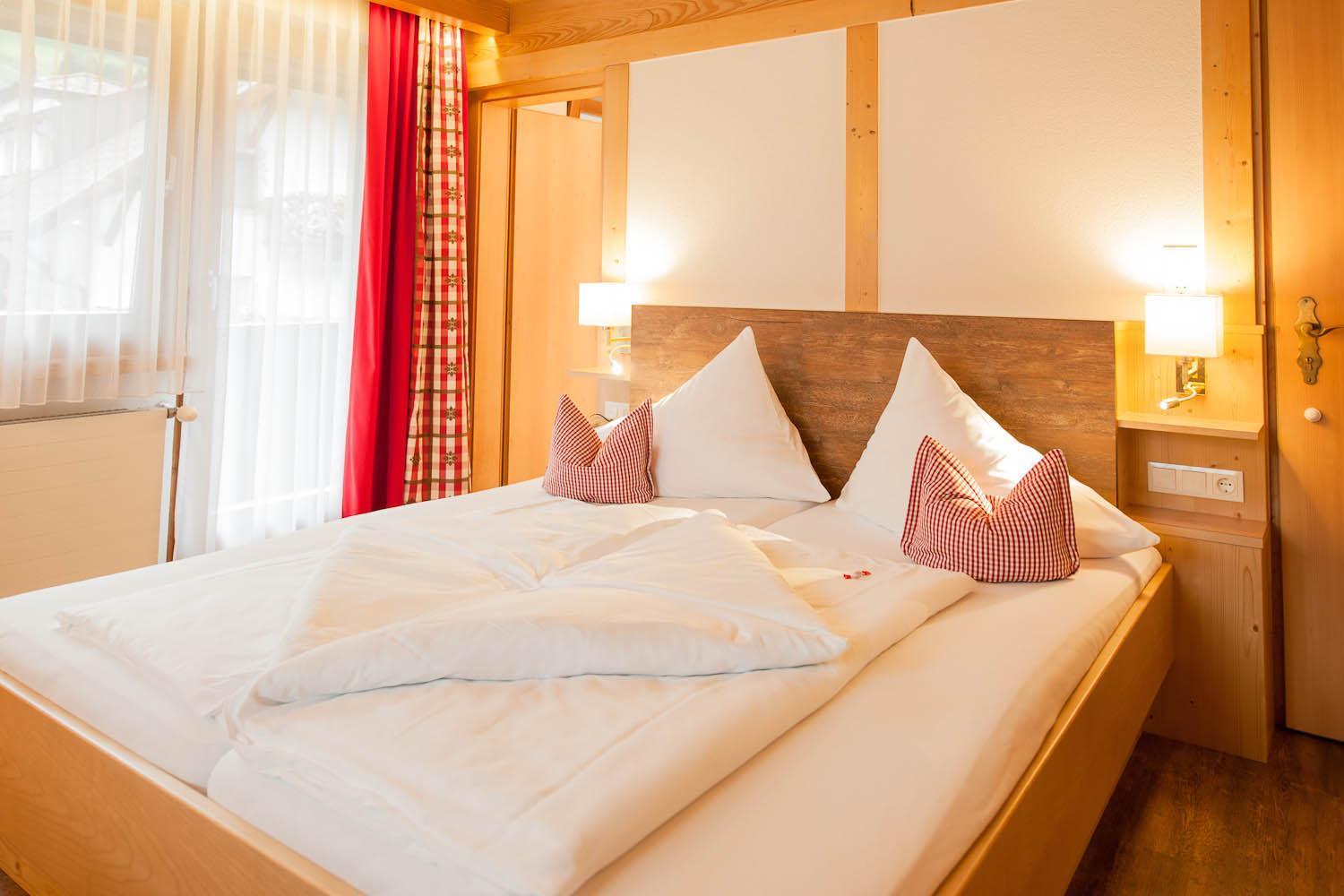 ניוסטיפט אים סטובאיטל Hotel Angelika מראה חיצוני תמונה
