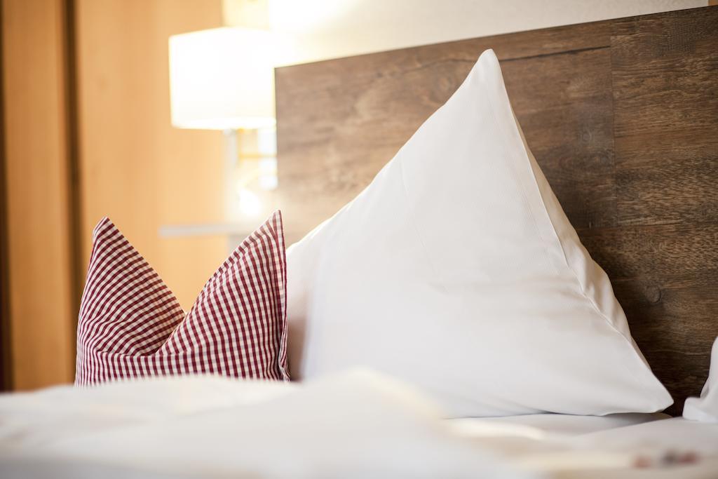 ניוסטיפט אים סטובאיטל Hotel Angelika חדר תמונה