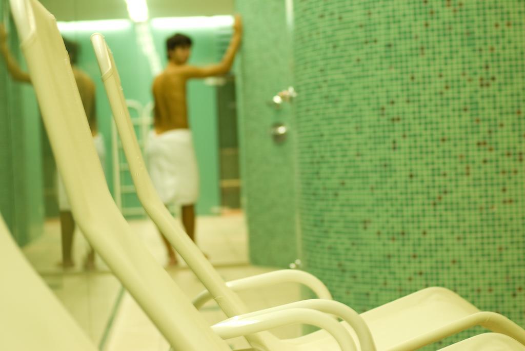 ניוסטיפט אים סטובאיטל Hotel Angelika מראה חיצוני תמונה