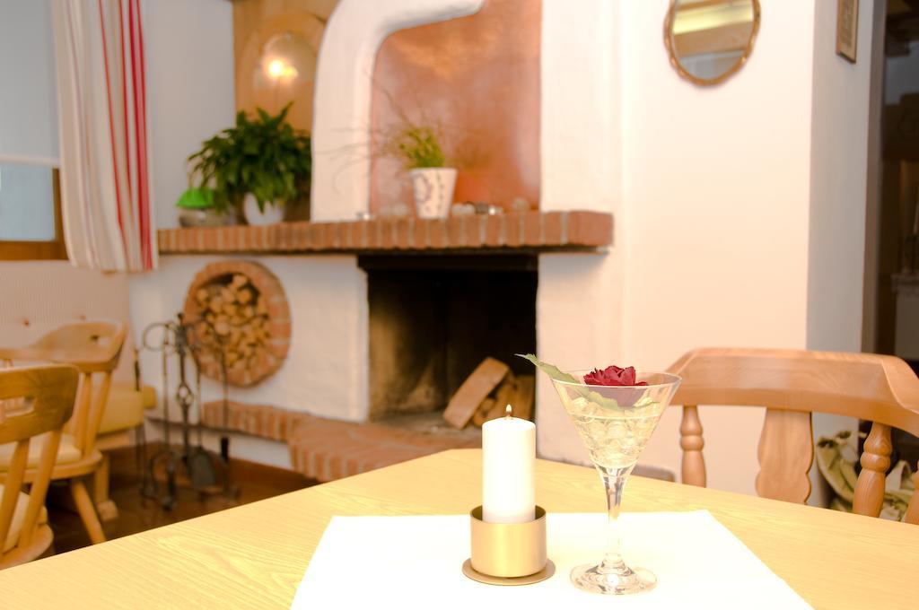 ניוסטיפט אים סטובאיטל Hotel Angelika מראה חיצוני תמונה