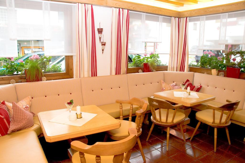 ניוסטיפט אים סטובאיטל Hotel Angelika מראה חיצוני תמונה