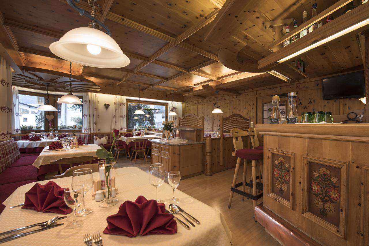 ניוסטיפט אים סטובאיטל Hotel Angelika מראה חיצוני תמונה
